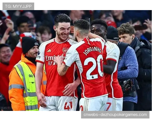 英超战报：阿森纳主场2-0力克曼城，萨卡制胜球助枪手登顶积分榜。